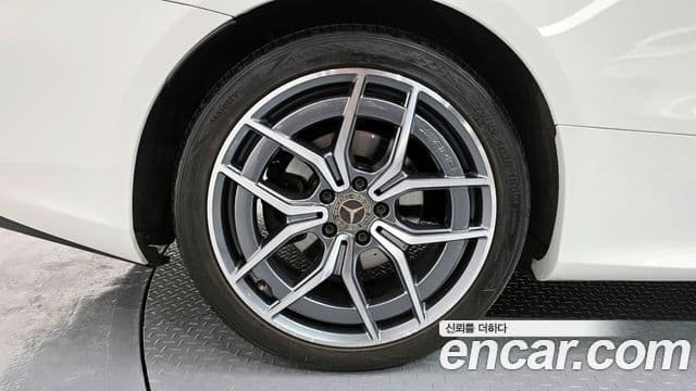 Mercedes-Benz E-класс W213 E300d 4MATIC купе, 2022 все фото