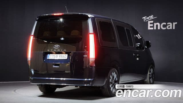 Hyundai Staria Inspiration, 2022 2