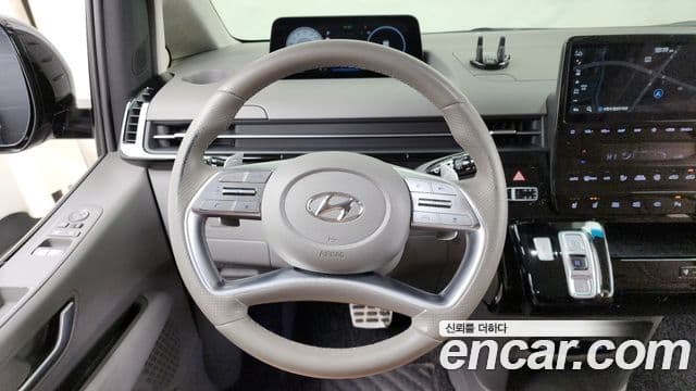 Hyundai Staria Inspiration, 2022 13