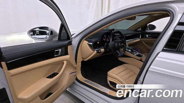 Porsche Panamera (971), 2023 10