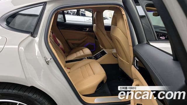 Porsche Panamera (971), 2023 12