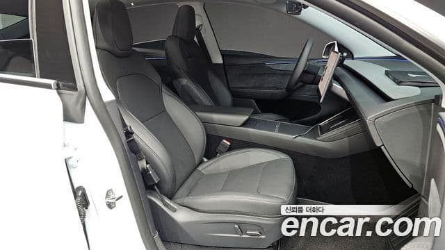 Tesla модель Y Long Range AWD, 2025 10