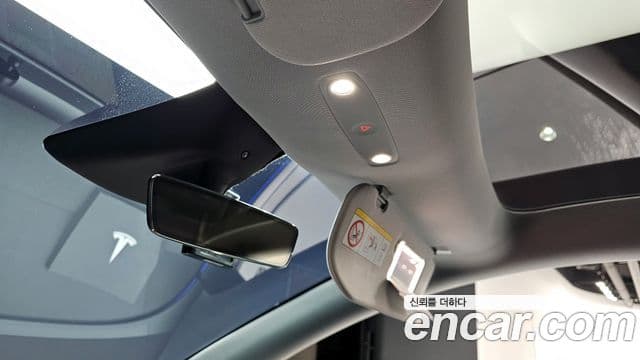 Tesla модель Y Long Range AWD, 2025 17