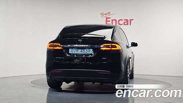 Tesla модель X, 2018 4