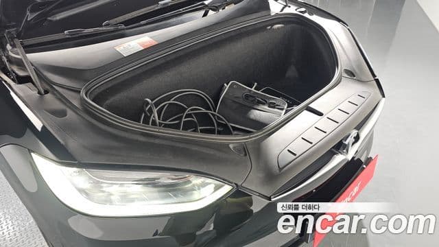 Tesla модель X, 2018 6