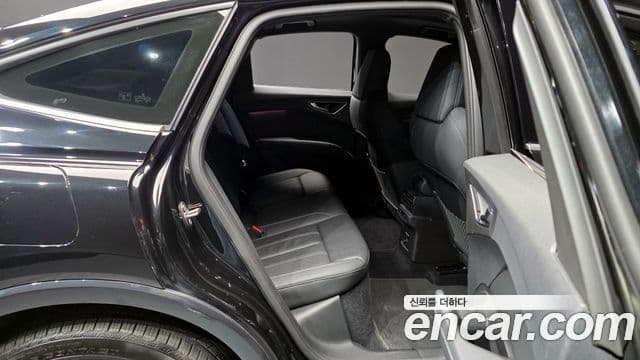 Audi Q4 e-Tron (F4) 40 Premium Sportback, 2022 12