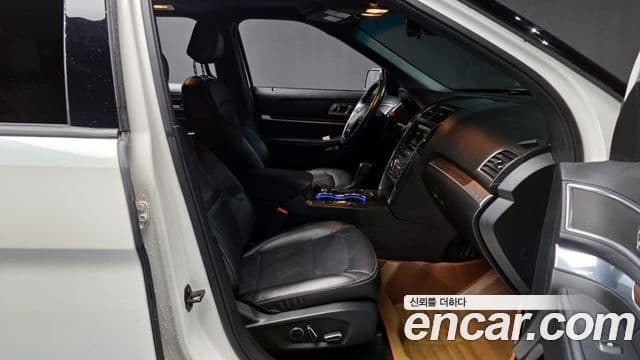 Ford Explorer 5세대, 2016 11