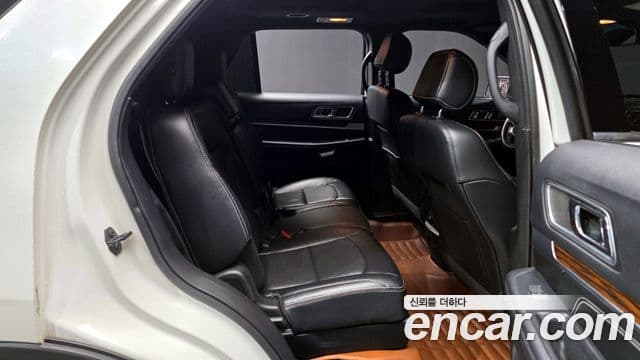 Ford Explorer 5세대, 2016 12