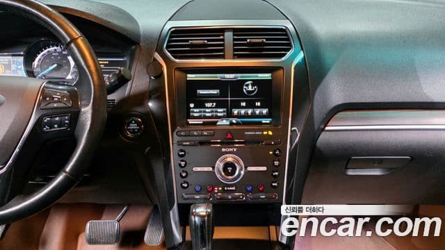 Ford Explorer 5세대, 2016 14