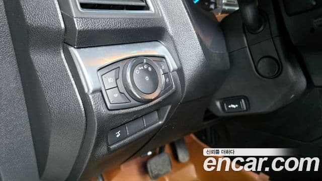 Ford Explorer 5세대, 2016 17