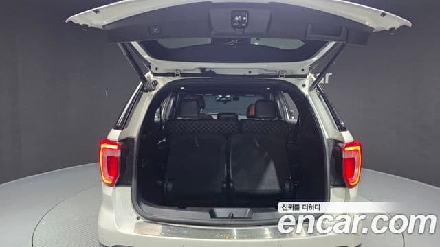 Ford Explorer 5세대, 2016 20