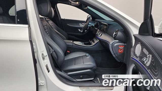 Mercedes-Benz E-класс W213 AMG Line, 2021 11