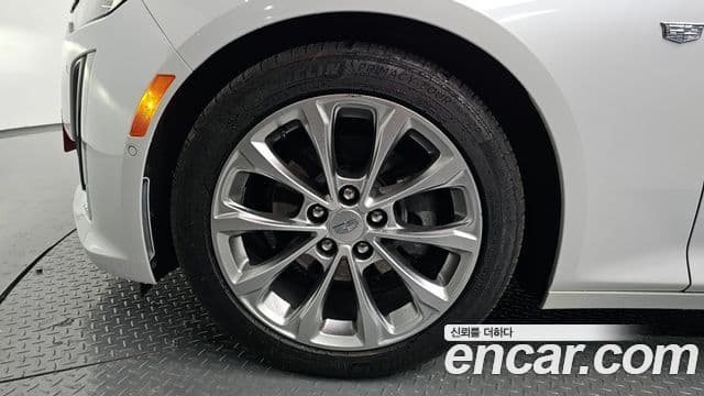 Cadillac CT5 Luxury, 2022 все фото