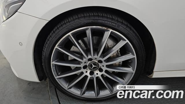 Mercedes-Benz E-класс W213 AMG Line, 2017 все фото