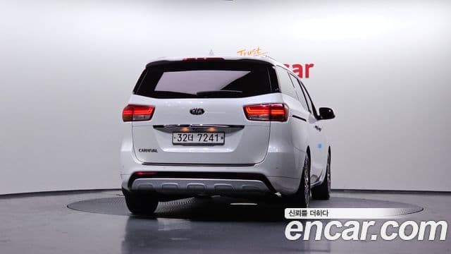 Kia All New Carnival Prestige, 2016 4
