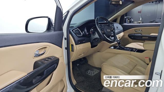 Kia All New Carnival Prestige, 2016 10