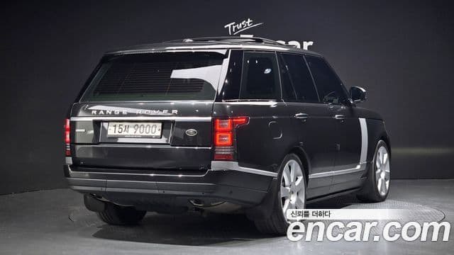 Land Rover Range Rover 4세대 4.4 SDV8 Vogue SE дизель, 2015 2