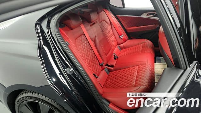 Genesis The / новый New G70, 2022 12