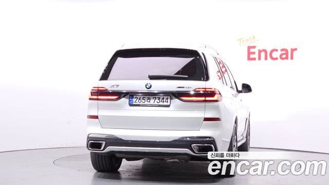 BMW X7 (G07) xDrive 40i M Sport 6인승, 2024 4