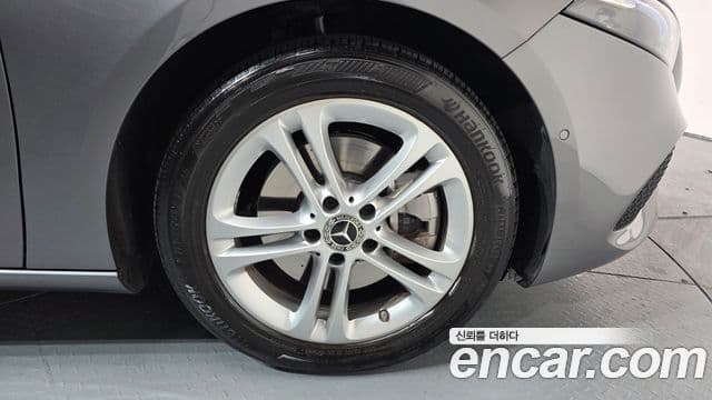 Mercedes-Benz A-класс W177 A220 хэтчбек, 2024 все фото