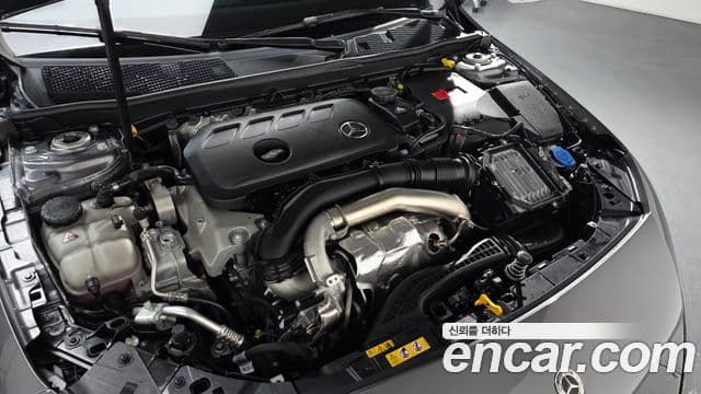 Mercedes-Benz A-класс W177 A220 хэтчбек, 2024 6