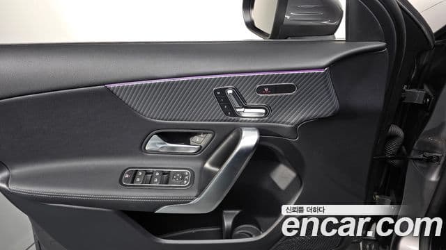 Mercedes-Benz A-класс W177 A220 хэтчбек, 2024 20