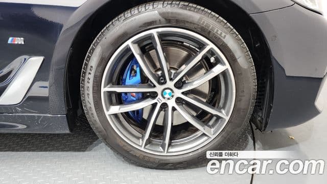 BMW 5시리즈 (G30) 520i M Sport, 2023 все фото