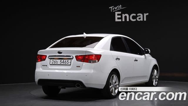 Kia Forte 빌트인캠2 — базовая версия - Built-in Cam 2, 2011 2