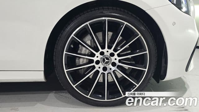 Mercedes-Benz E-класс W213 AMG Line, 2023 все фото