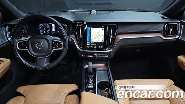 Volvo V60 Cross Country 2세대 B5 Pro AWD, 2021 7