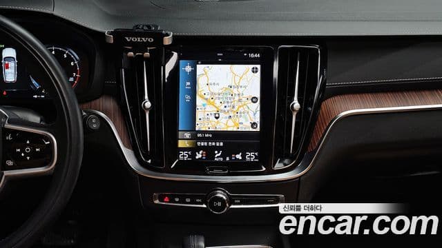 Volvo V60 Cross Country 2세대 B5 Pro AWD, 2021 15