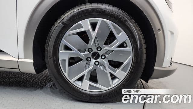 Genesis GV60 Standard, 2023 все фото