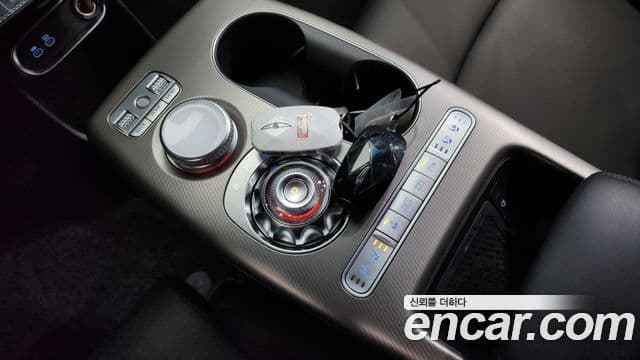 Genesis GV60 Standard, 2023 9