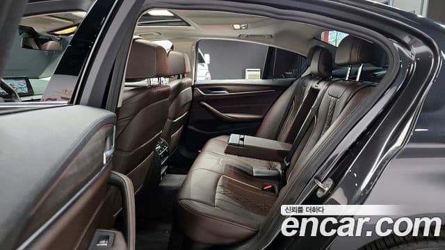 BMW 5시리즈 (G30) 520d Luxury Plus, 2018 12