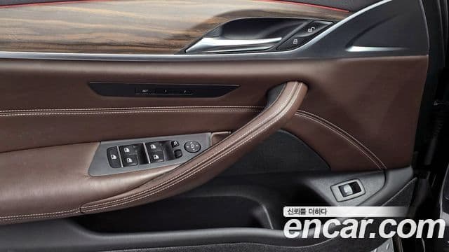 BMW 5시리즈 (G30) 520d Luxury Plus, 2018 18