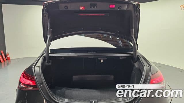 Mercedes-Benz E-класс W213 Avantgarde, 2021 12