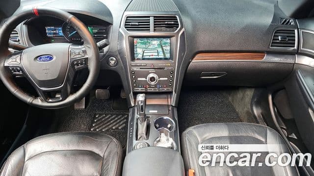 Ford Explorer 5세대, 2017 7
