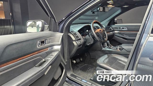 Ford Explorer 5세대, 2017 11