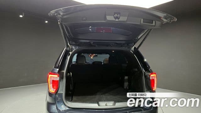 Ford Explorer 5세대, 2017 20
