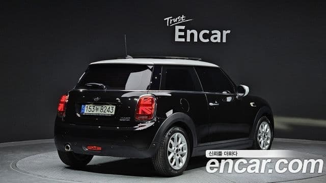Mini Cooper 3세대, 2021 2