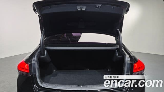 Genesis G80 Premium Luxury, 2018 20