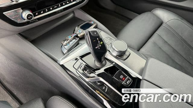BMW 5시리즈 (G30) 520i M Sport, 2023 9