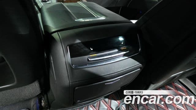 Cadillac Escalade 5세대 Premium Luxury Platinum, 2022 19