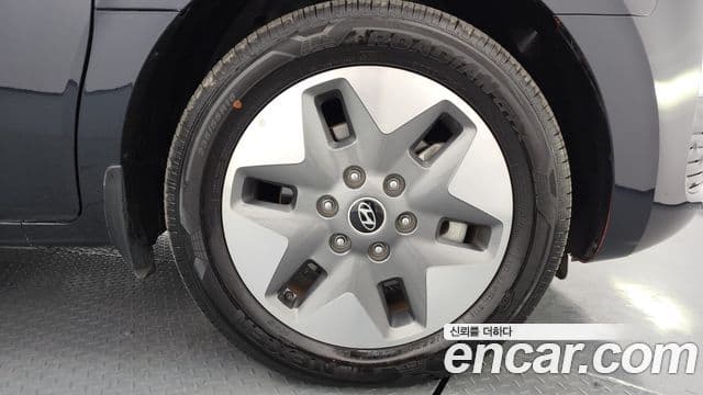 Hyundai Staria Modern, 2025 все фото