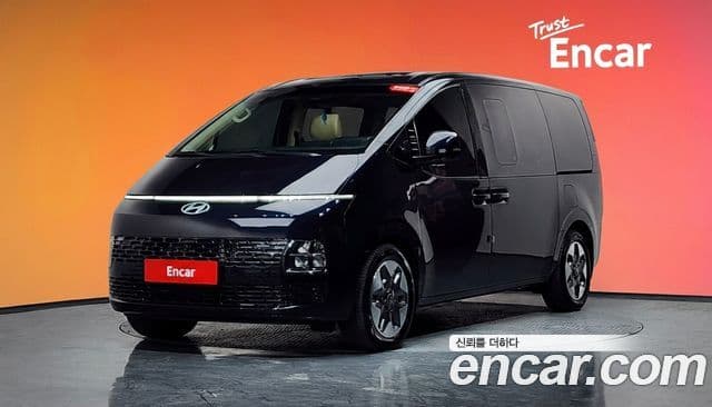 Hyundai Staria Modern, 2025 1