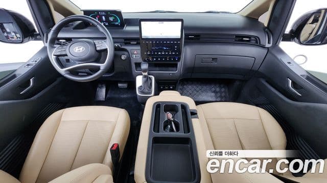 Hyundai Staria Modern, 2025 7