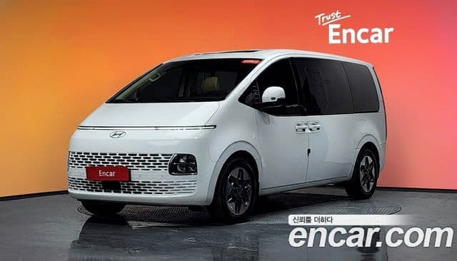 Hyundai Staria Modern, 2025 1