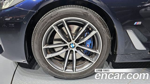 BMW 5시리즈 (G30) 520i M Sport, 2021 все фото