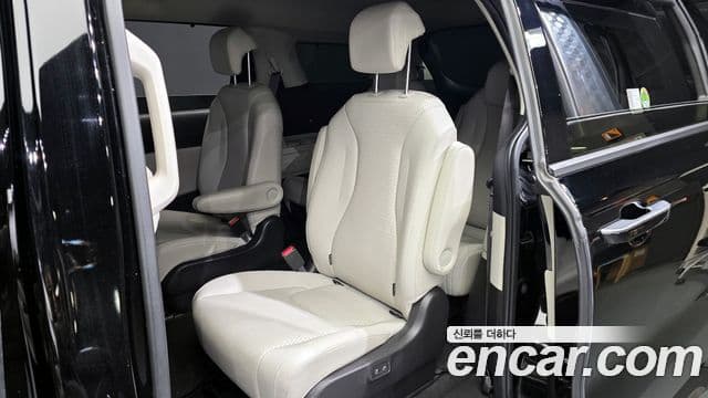 Kia Carnival 4세대 Signature, 2021 11