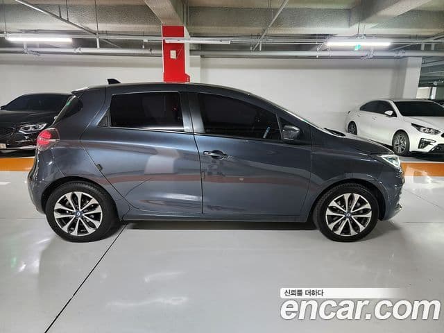 Renault Korea(Samsung) 조에 intense, 2021 9